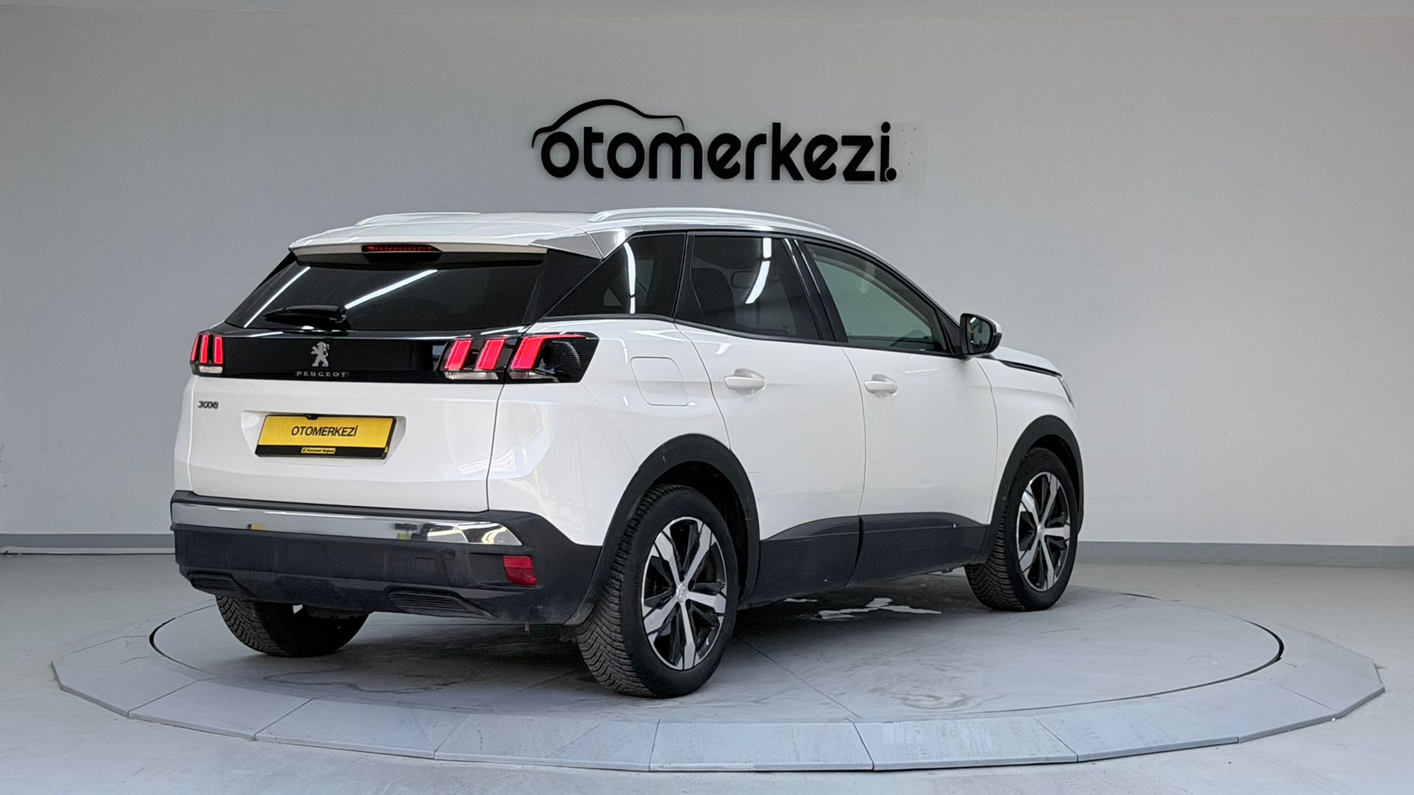 PEUGEOT 3008 5